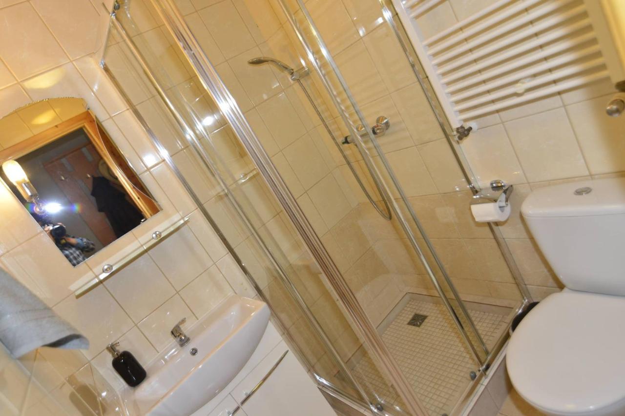 Apartamenty Pokoje Przy Wyciagu 717 Karpacz Luaran gambar
